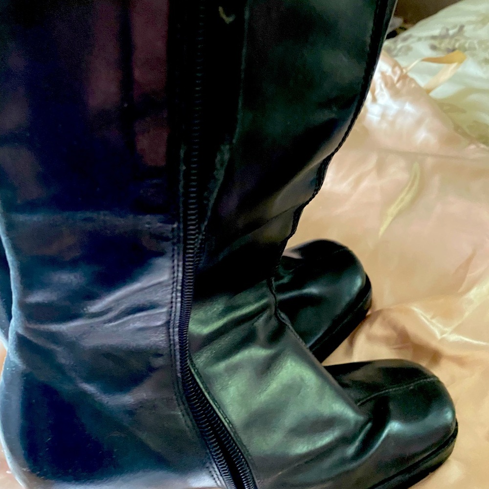 Charles David shoes never worn black 7.5